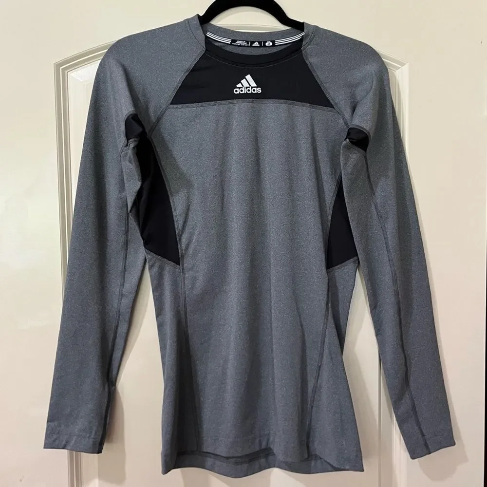 ADIDAS Adidas Long Sleeve Athletic Pull Over T-Shirt Gray Black Men’s Medium